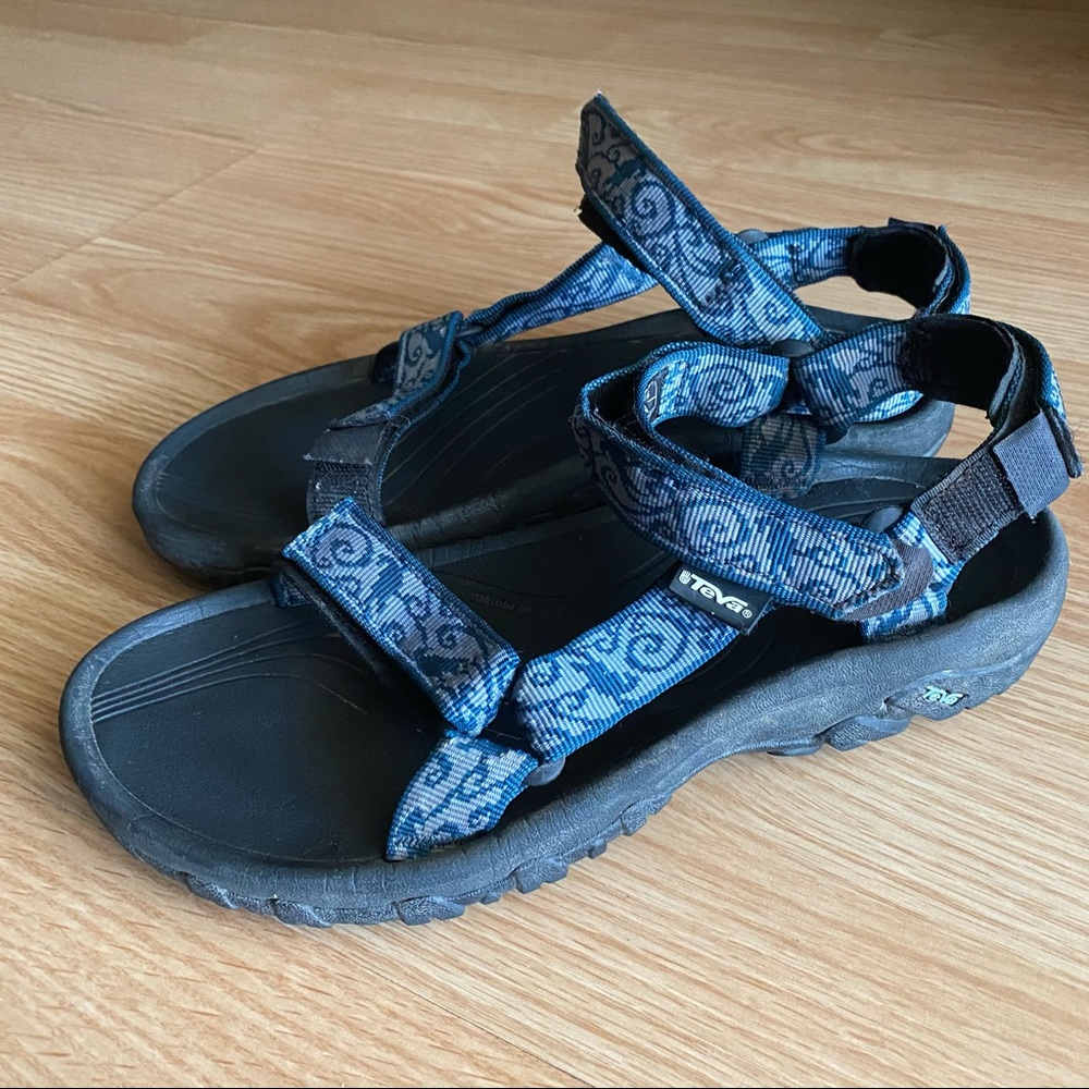 Teva Blue Black Women’s Sandals Shoes 7